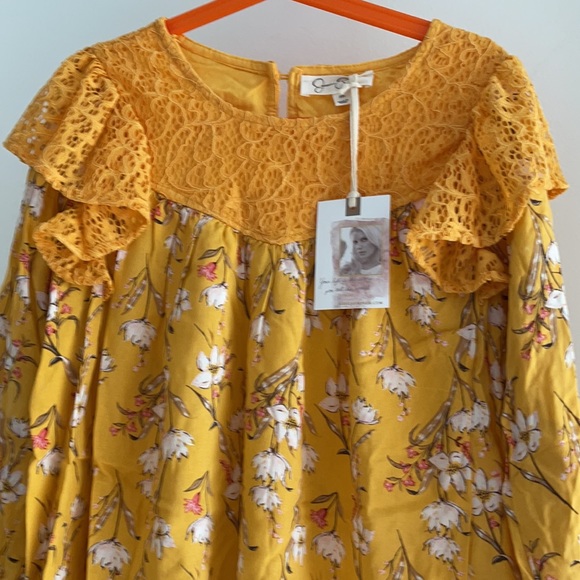 NWT Jessica Simpson floral top - Picture 3 of 5